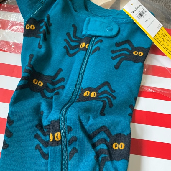 NWT HALLOWEEN KIDS HANNA ANDERSON ZIP UP SLEEPER “BLUE SPIDERS” SIZE 0-3 - Picture 13 of 15